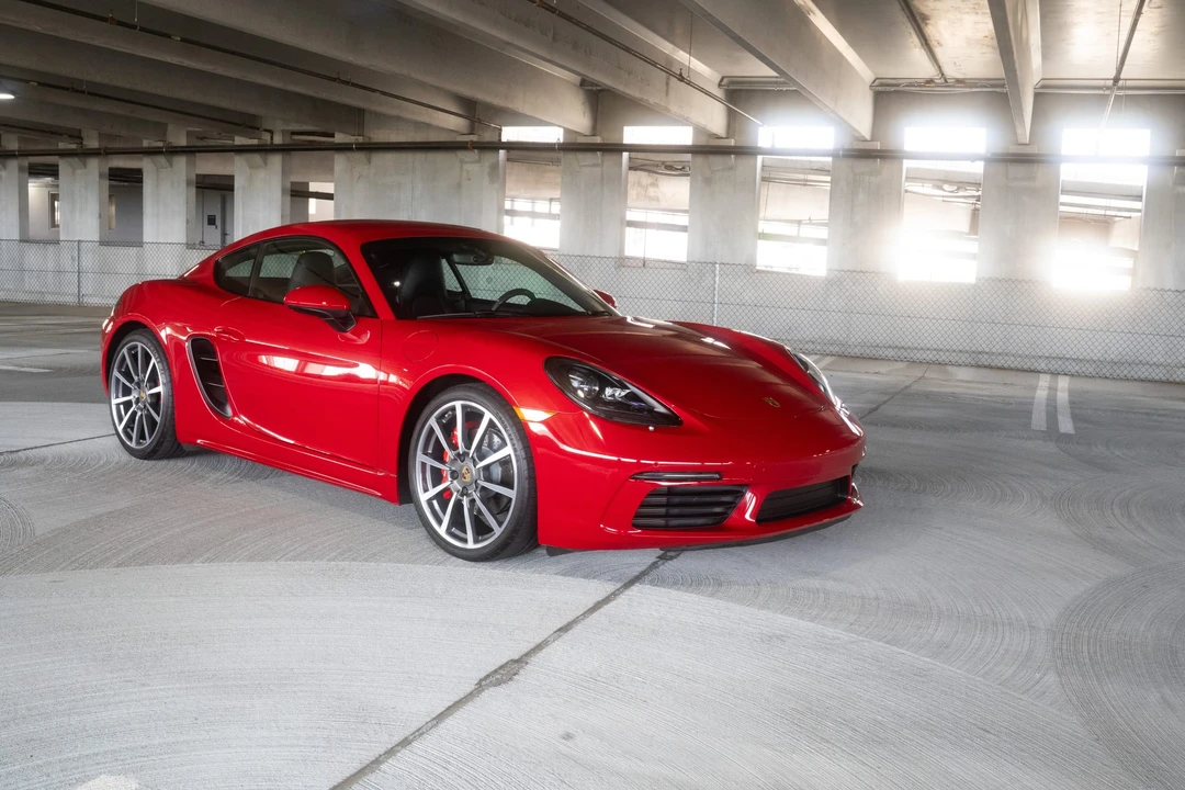 2017 Porsche 718 Cayman S - Image 25 of 31