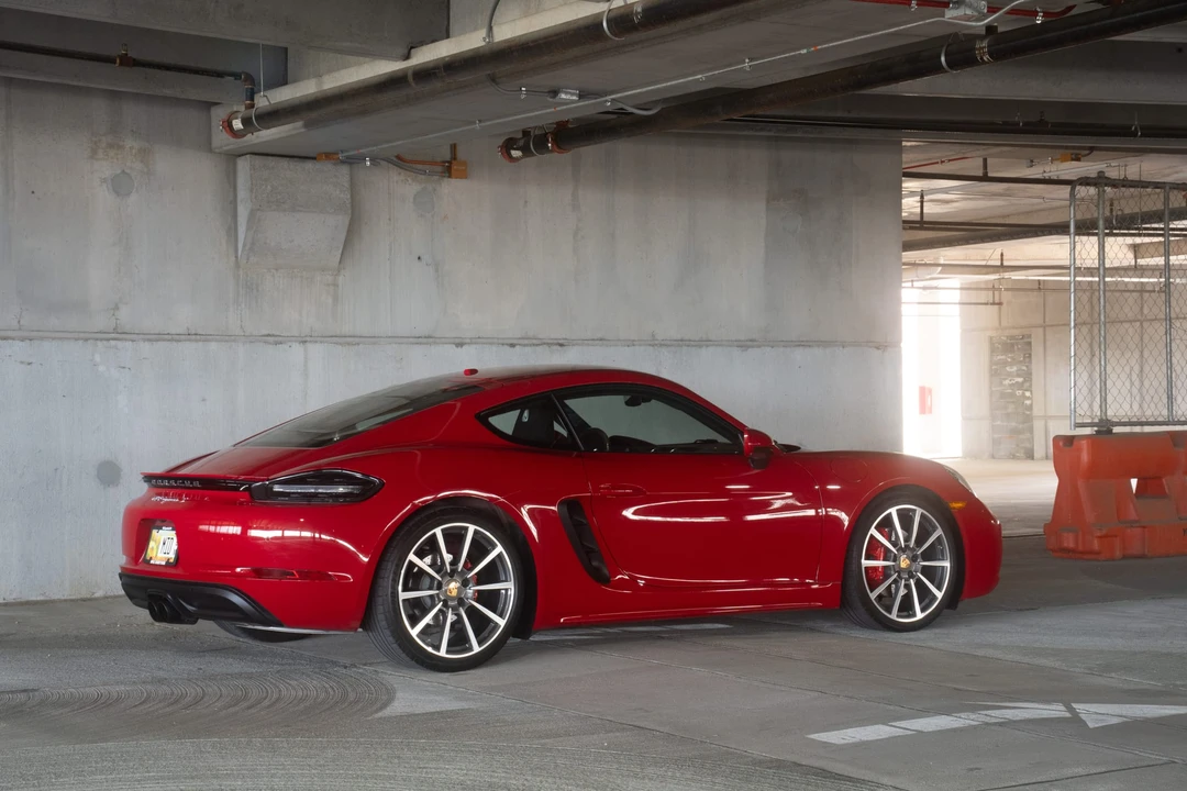 2017 Porsche 718 Cayman S - Image 28 of 31