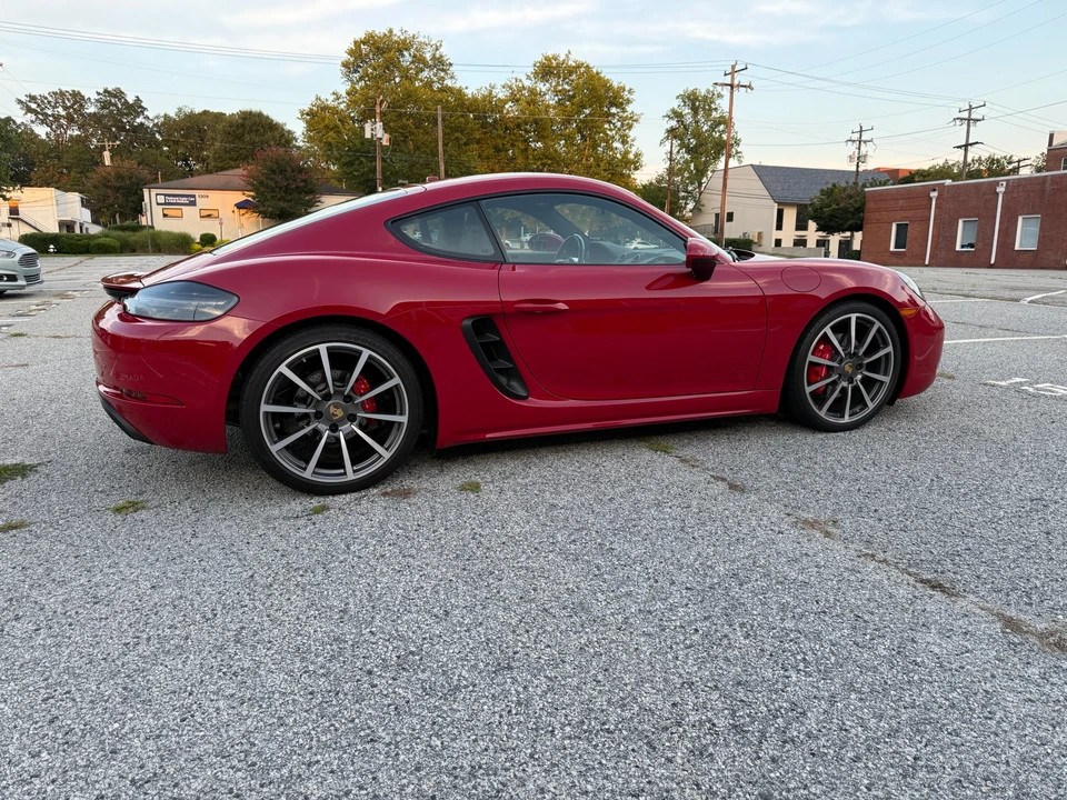 2017 Porsche 718 Cayman S - Image 13 of 31
