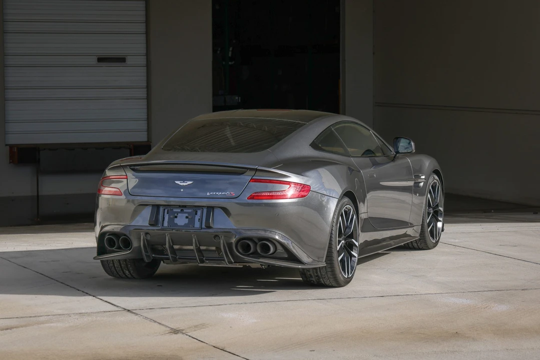 2018 Aston Martin Vanquish 2nd Gen - Image 15 of 31