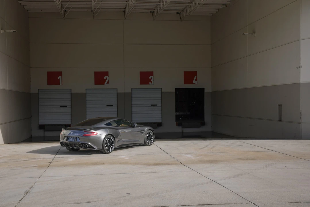 2018 Aston Martin Vanquish 2nd Gen - Image 13 of 31