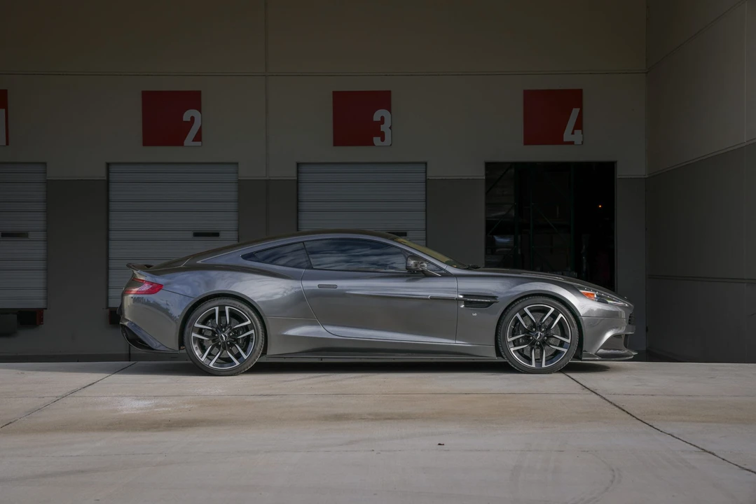 2018 Aston Martin Vanquish 2nd Gen - Image 11 of 31