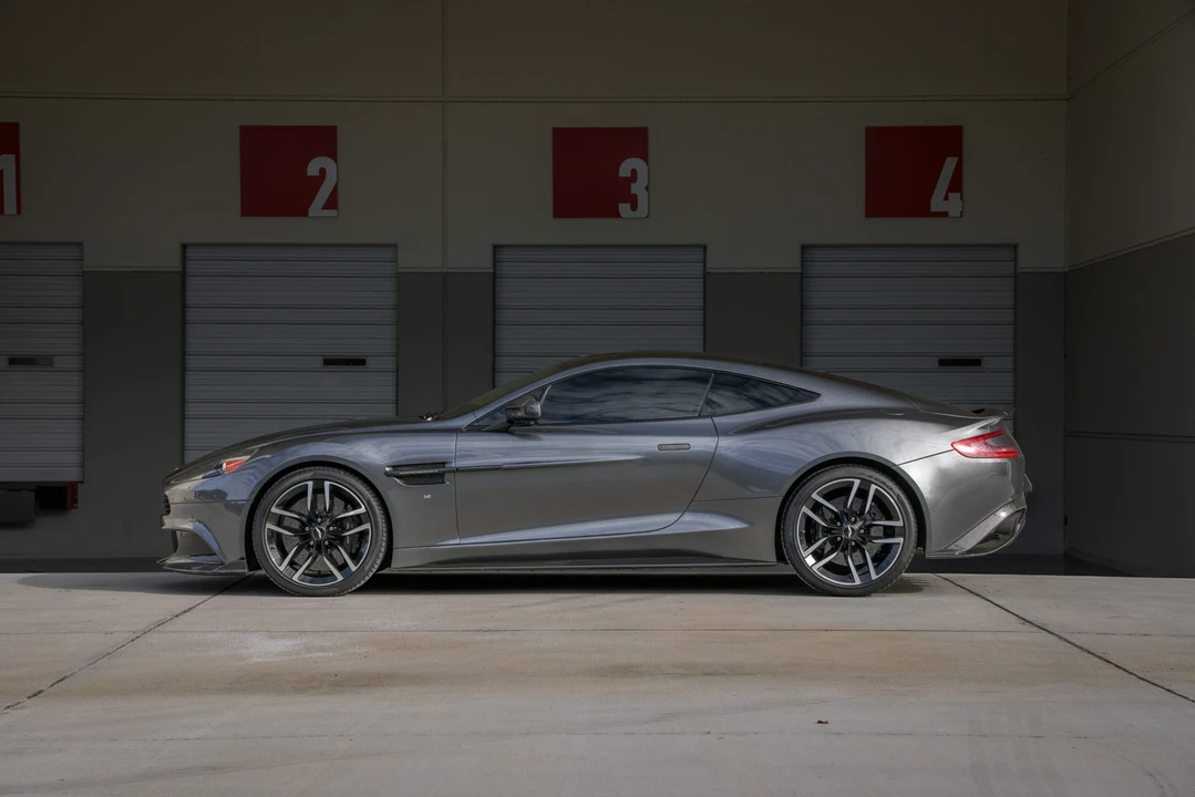 2018 Aston Martin Vanquish 2nd Gen - Image 20 of 31