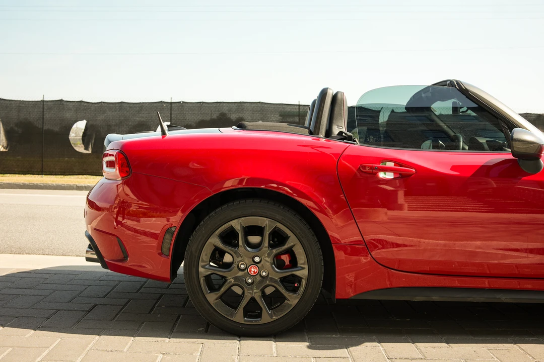 2019 Fiat 124 Spider - Image 23 of 31