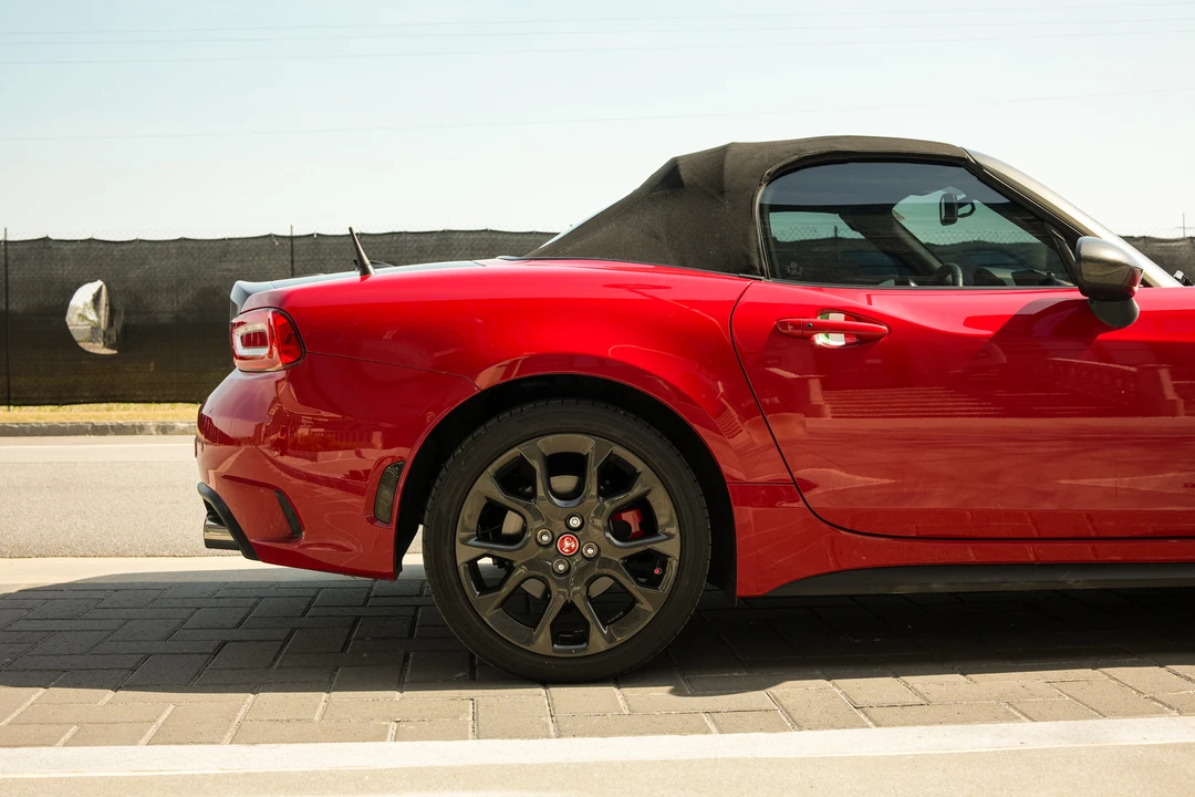 2019 Fiat 124 Spider - Image 24 of 31