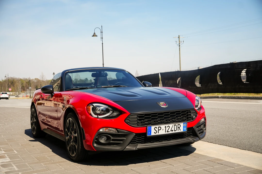 2019 Fiat 124 Spider - Image 5 of 31