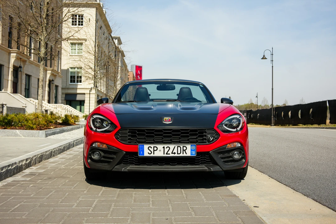 2019 Fiat 124 Spider - Image 3 of 31