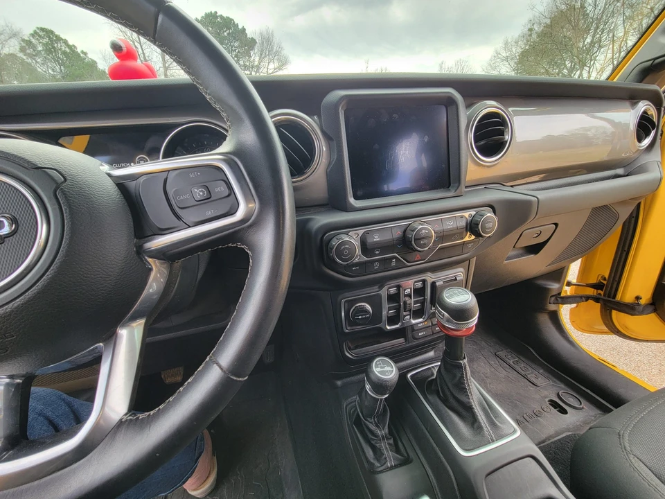 2019 Jeep JL Wrangler - Image 22 of 31