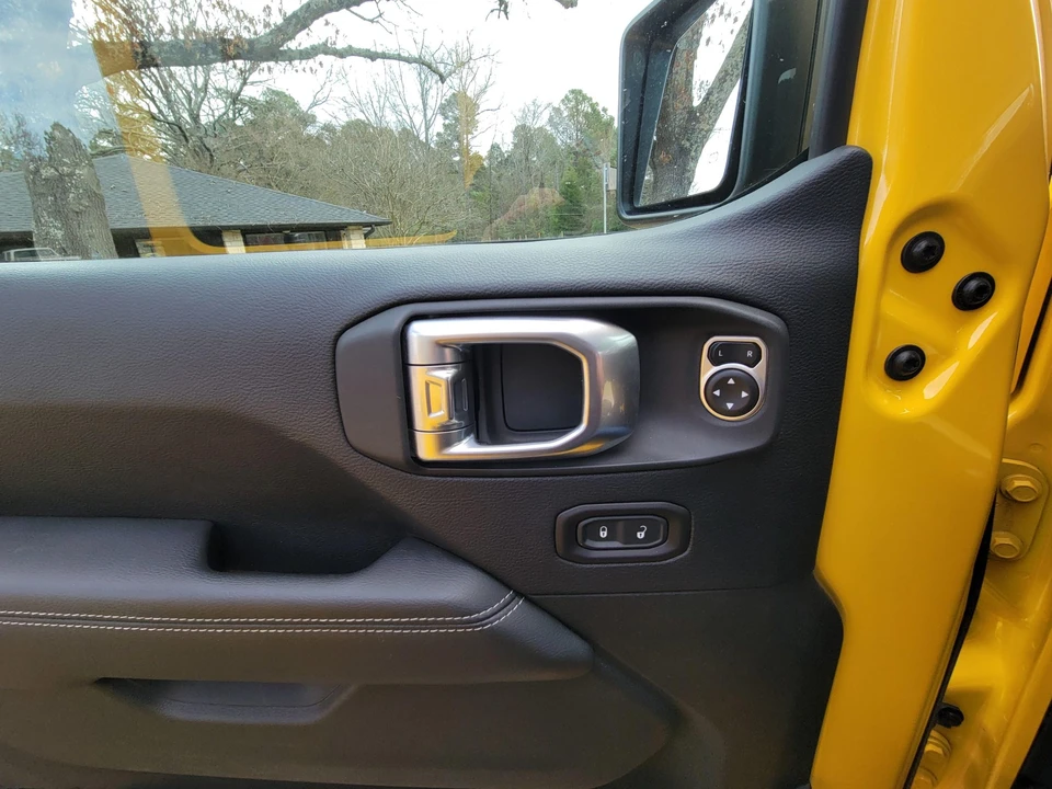 2019 Jeep JL Wrangler - Image 20 of 31