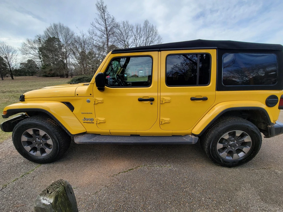 2019 Jeep JL Wrangler - Image 9 of 31