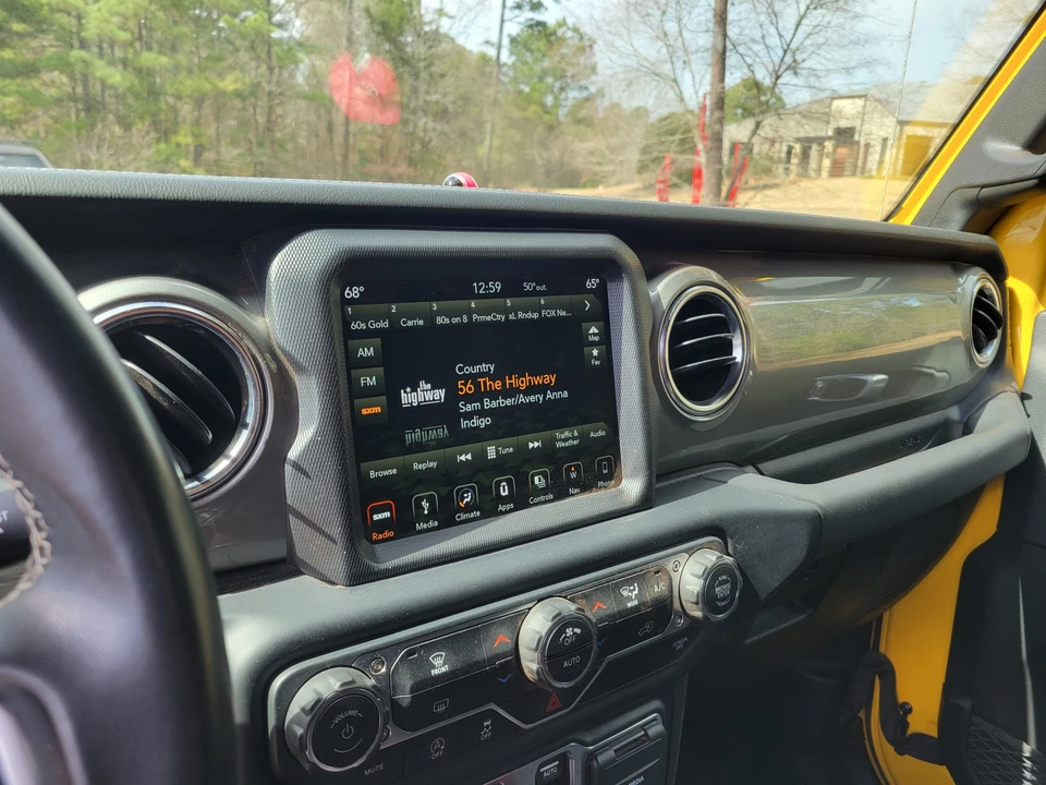2019 Jeep JL Wrangler - Image 23 of 31