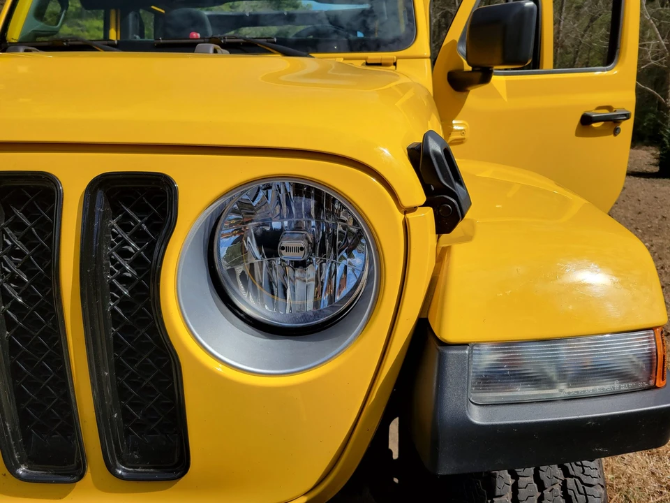 2019 Jeep JL Wrangler - Image 11 of 31