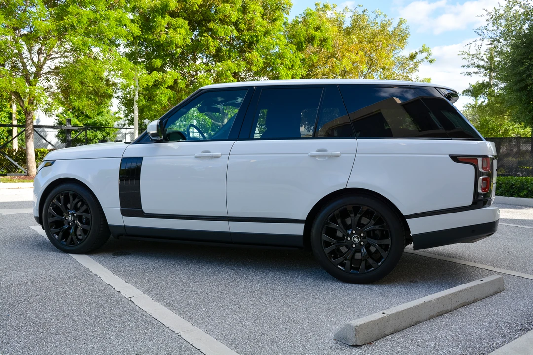 2019 Land Rover Range Rover L405 - Image 11 of 31