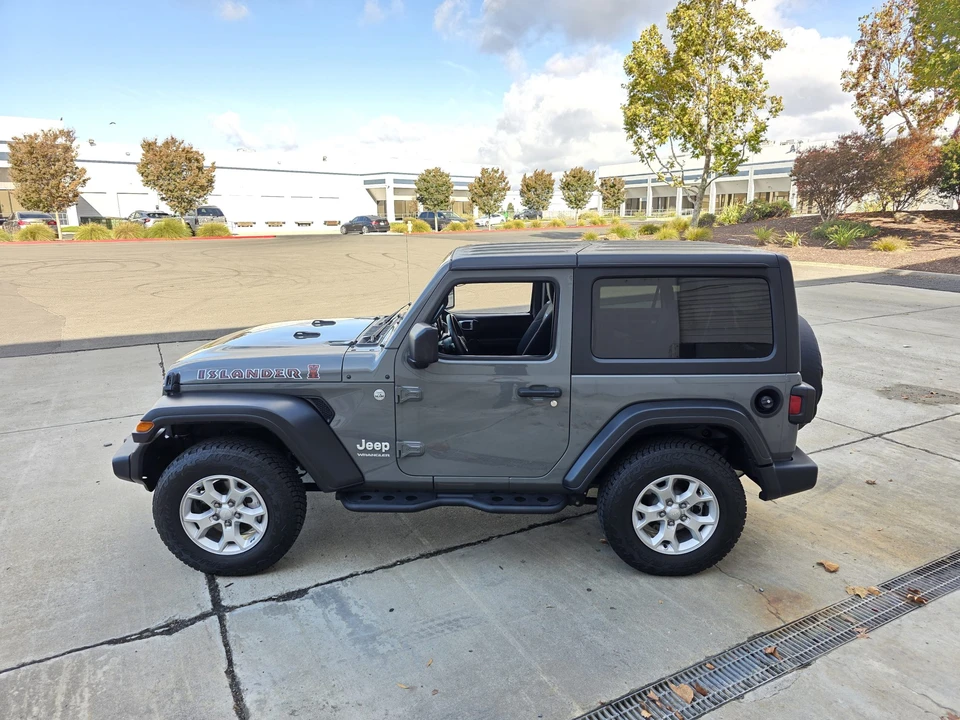 2021 Jeep JL Wrangler - Image 22 of 31