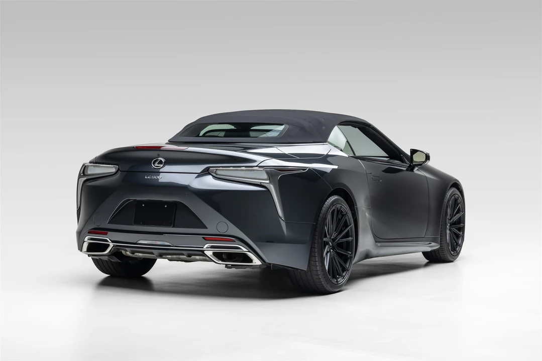 2021 Lexus LC - Image 9 of 31