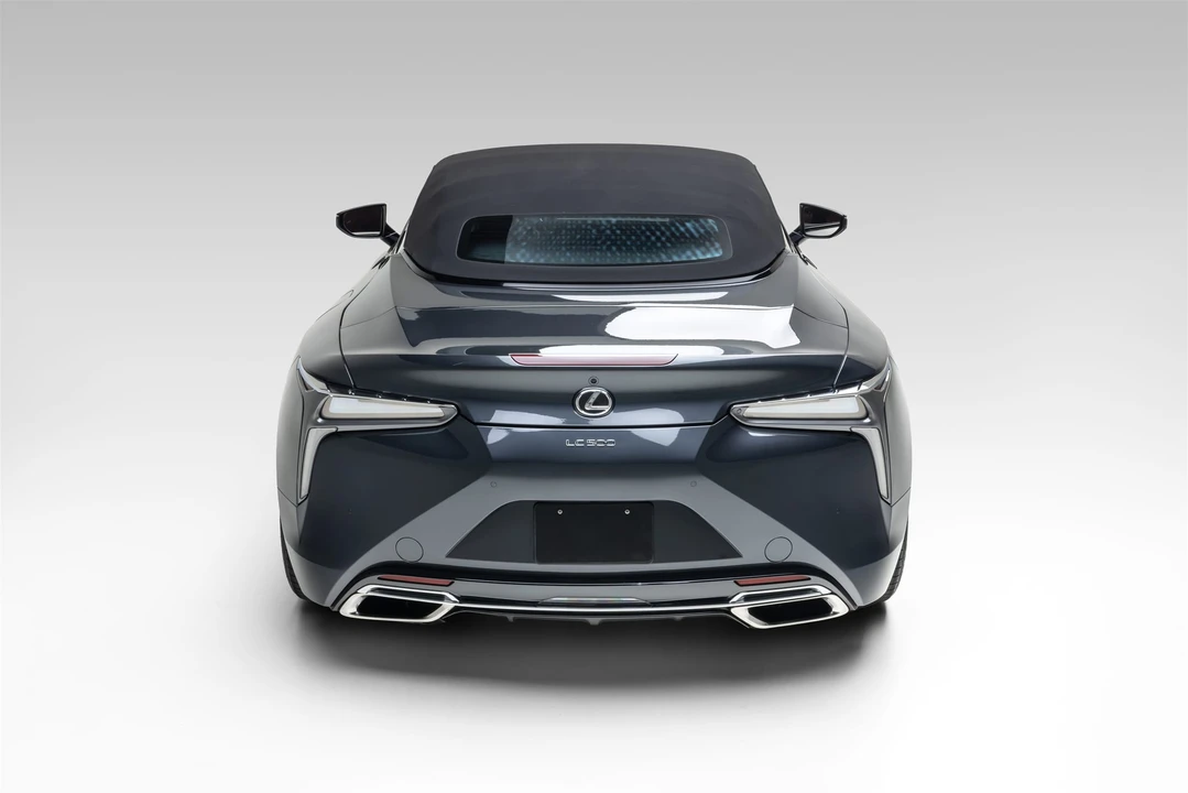 2021 Lexus LC - Image 13 of 31