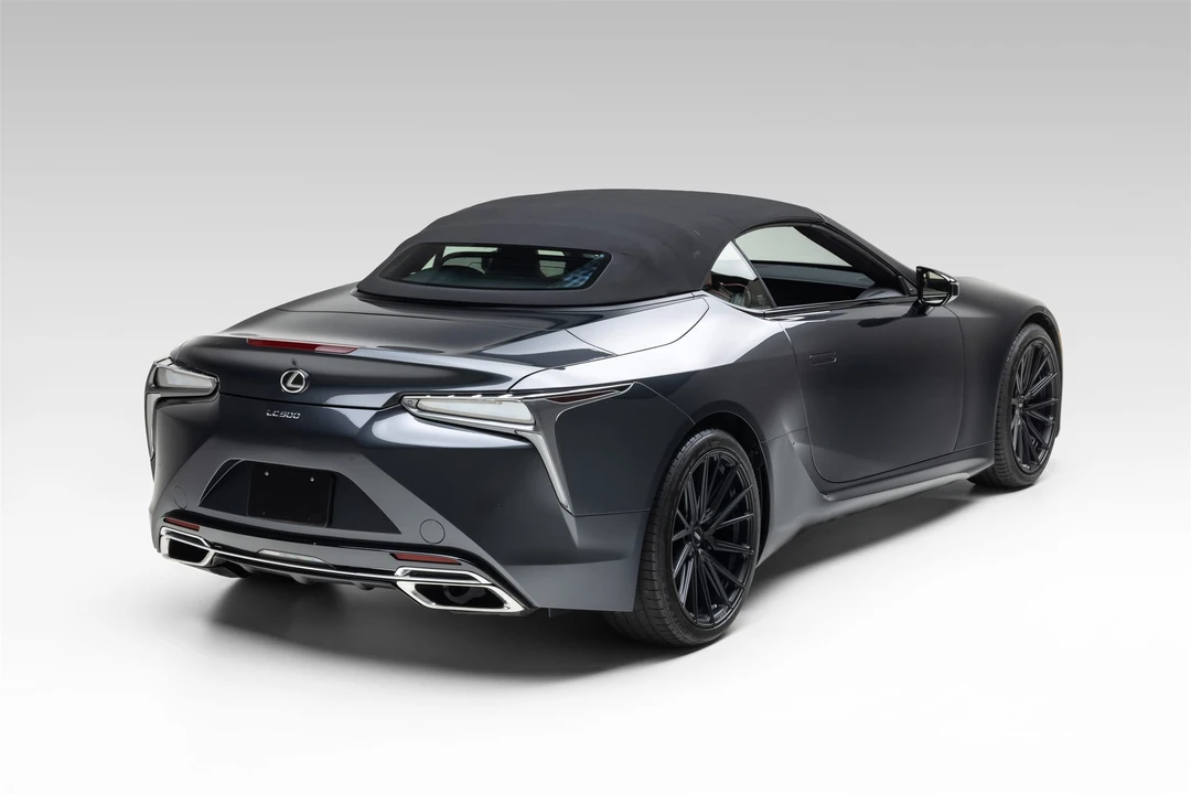 2021 Lexus LC - Image 11 of 31