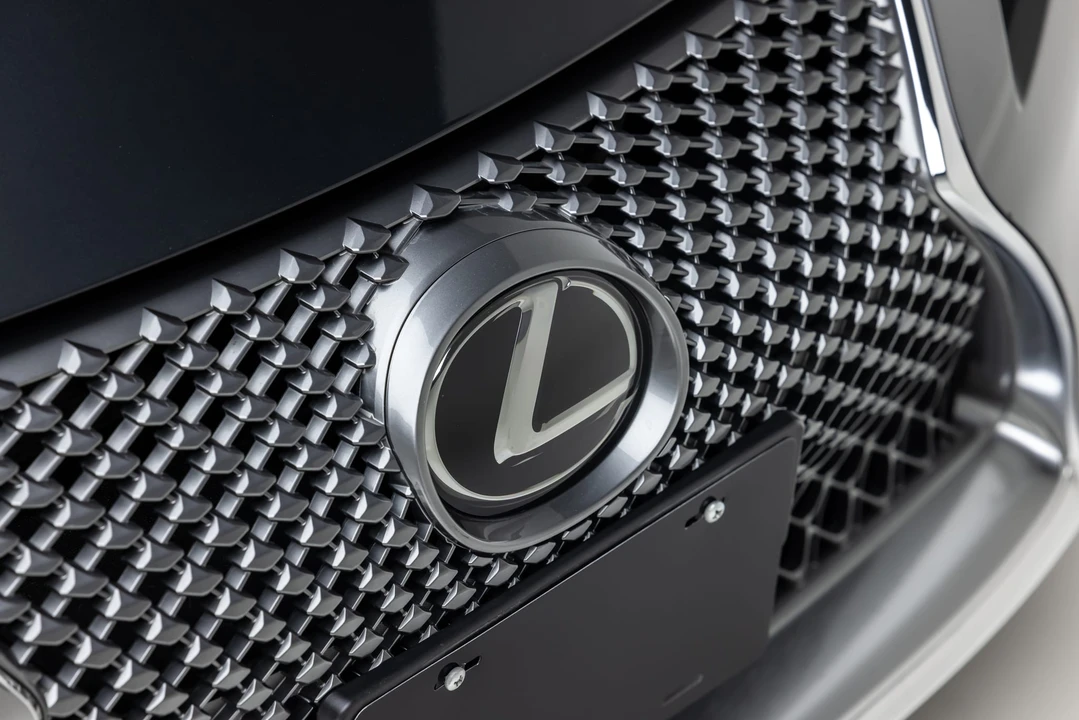 2021 Lexus LC - Image 29 of 31