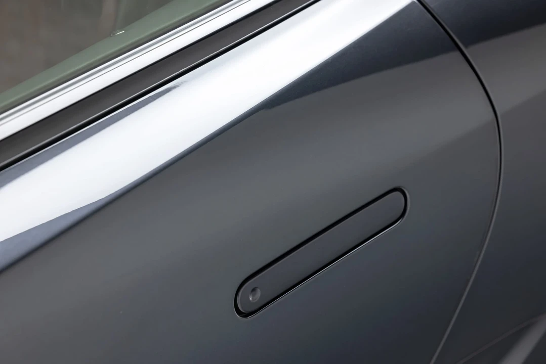 2021 Lexus LC - Image 25 of 31