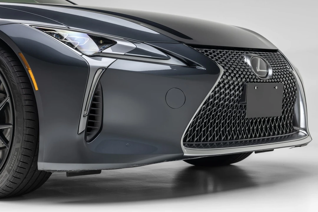 2021 Lexus LC - Image 17 of 31