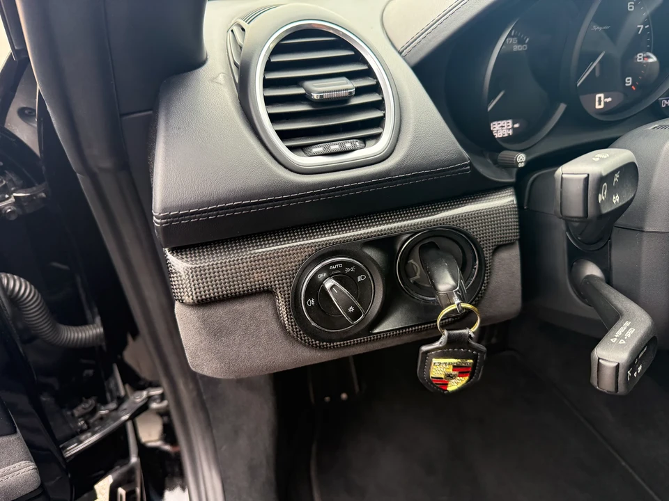 2021 Porsche - Image 29 of 31