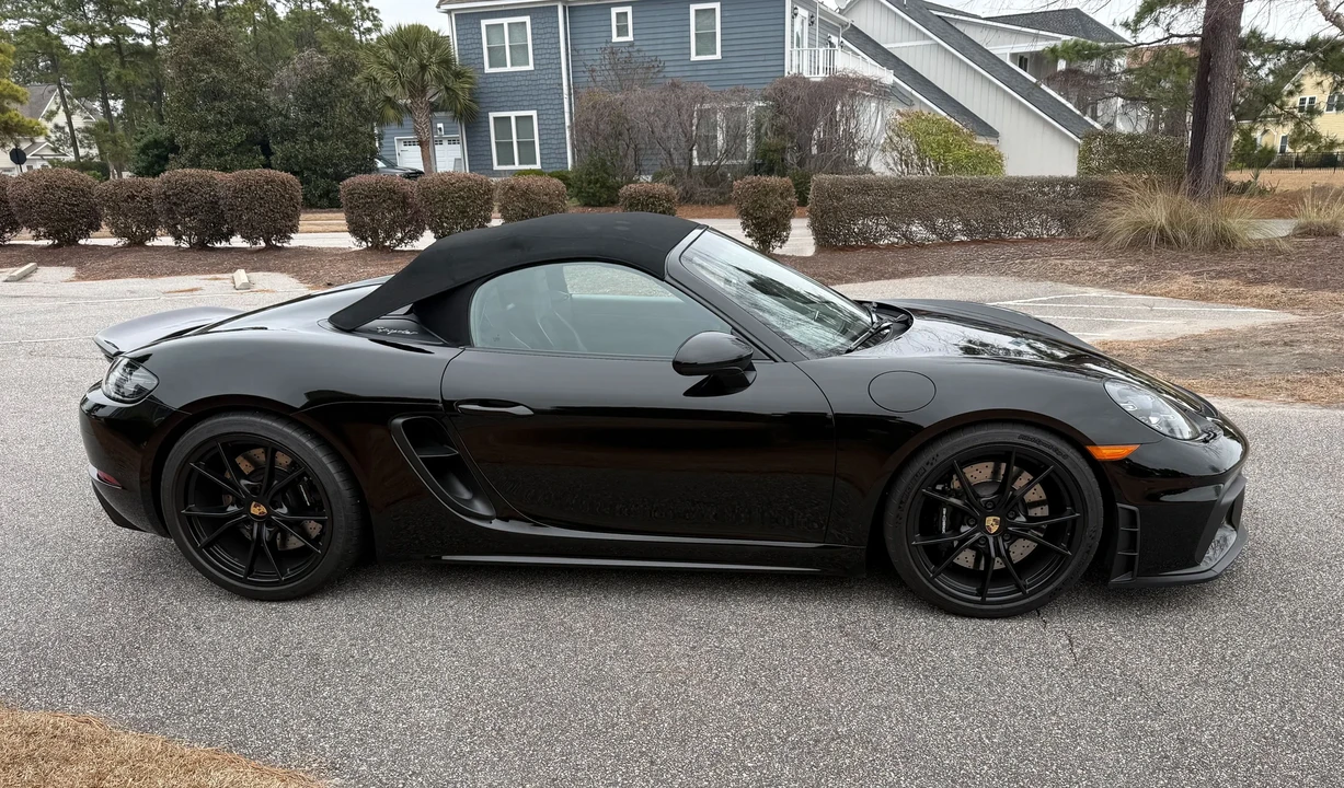 2021 Porsche - Image 14 of 31