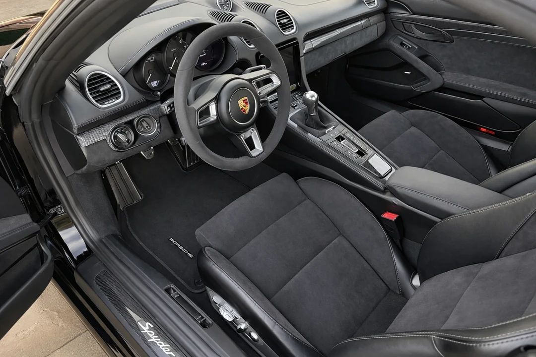 2021 Porsche - Image 30 of 31