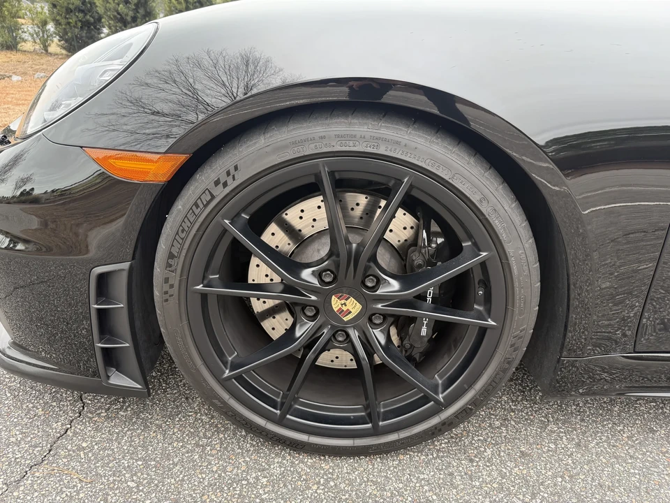 2021 Porsche - Image 24 of 31