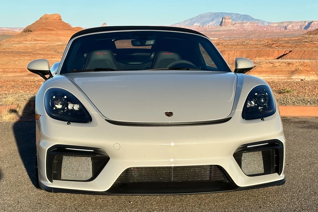 2022 Porsche - Image 28 of 31