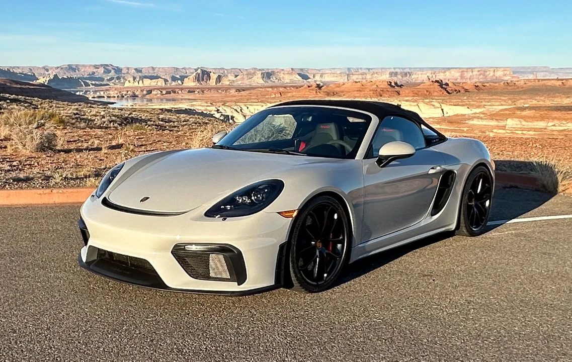 2022 Porsche - Image 18 of 31
