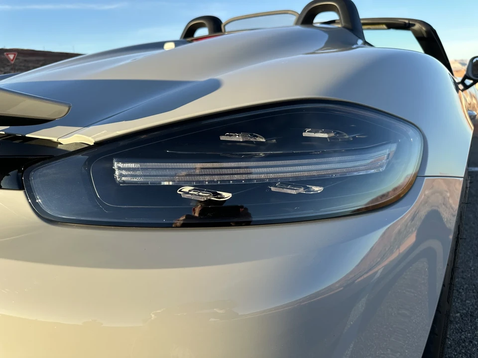 2022 Porsche - Image 29 of 31