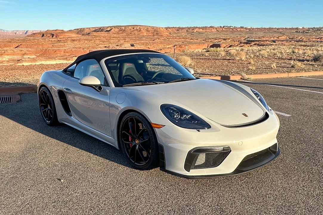 2022 Porsche - Image 26 of 31