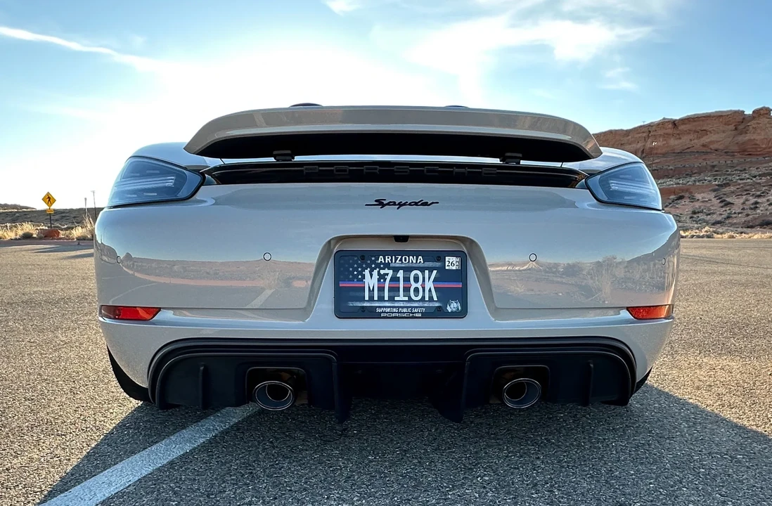 2022 Porsche - Image 7 of 31