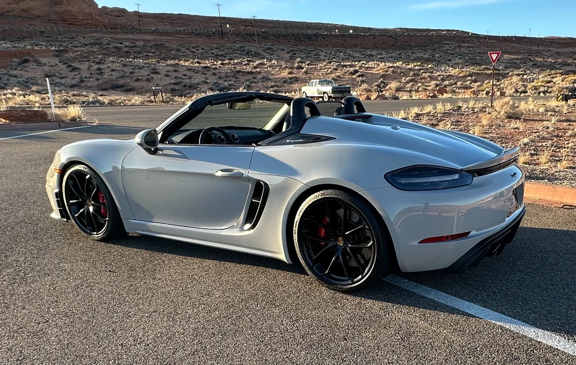 2022 Porsche - Image 6 of 31