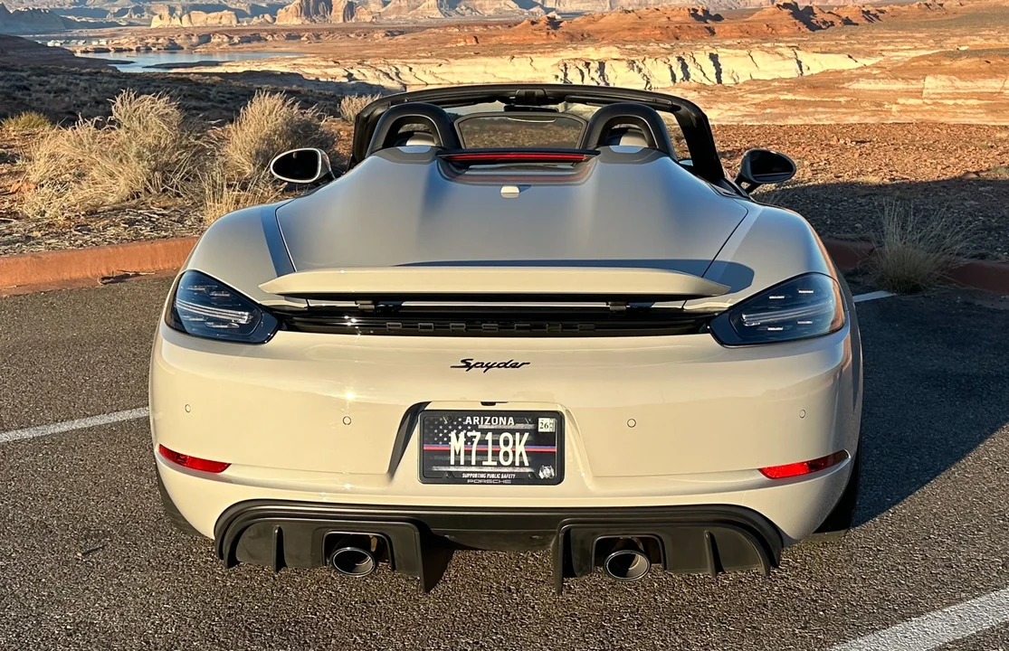 2022 Porsche - Image 8 of 31