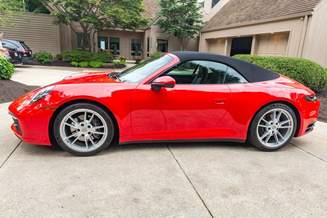 2022 Porsche 992 Carrera - Image 12 of 31