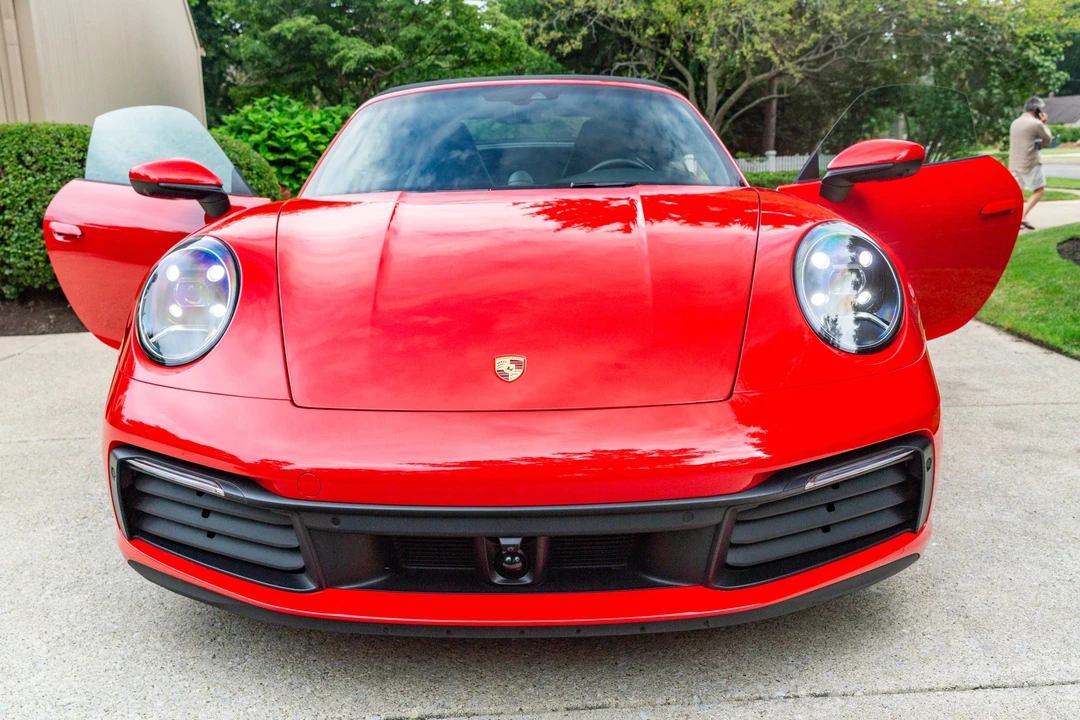2022 Porsche 992 Carrera - Image 18 of 31