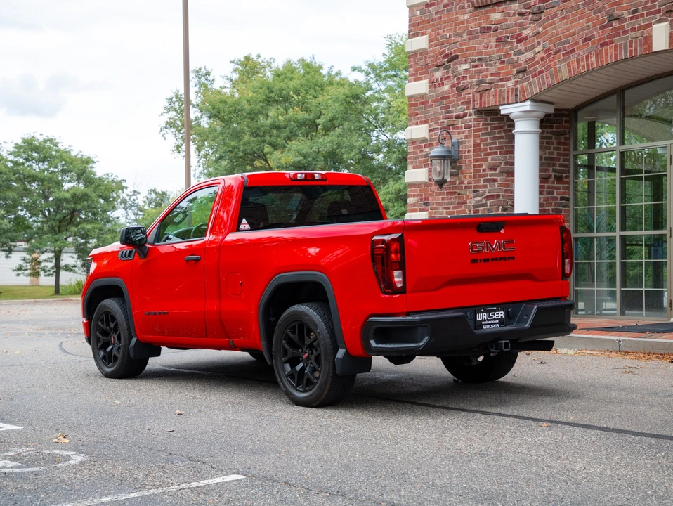 2023 GMC Sierra 5th Gen - Image 15 of 31