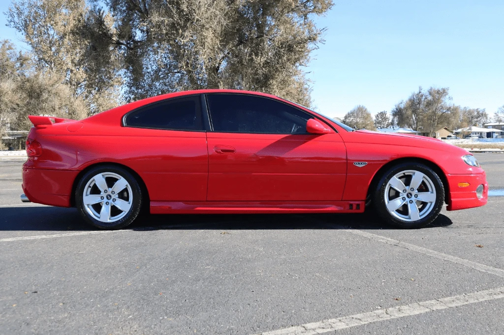 2005 Pontiac GTO 4th Gen - Image 12 of 31