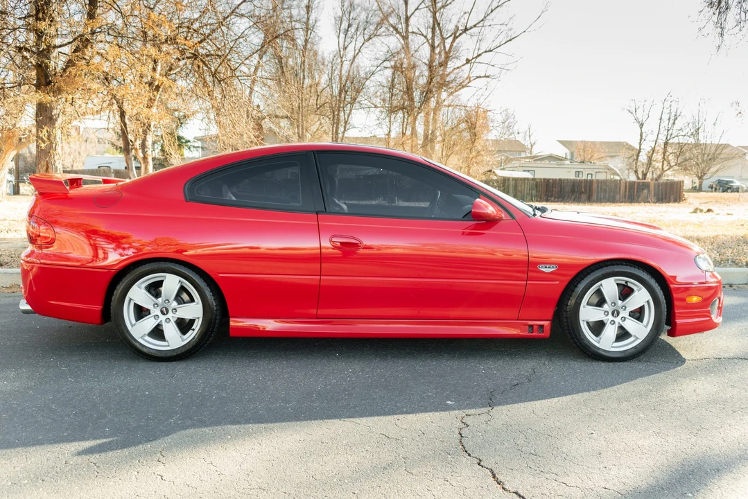 2005 Pontiac GTO 4th Gen - Image 11 of 31