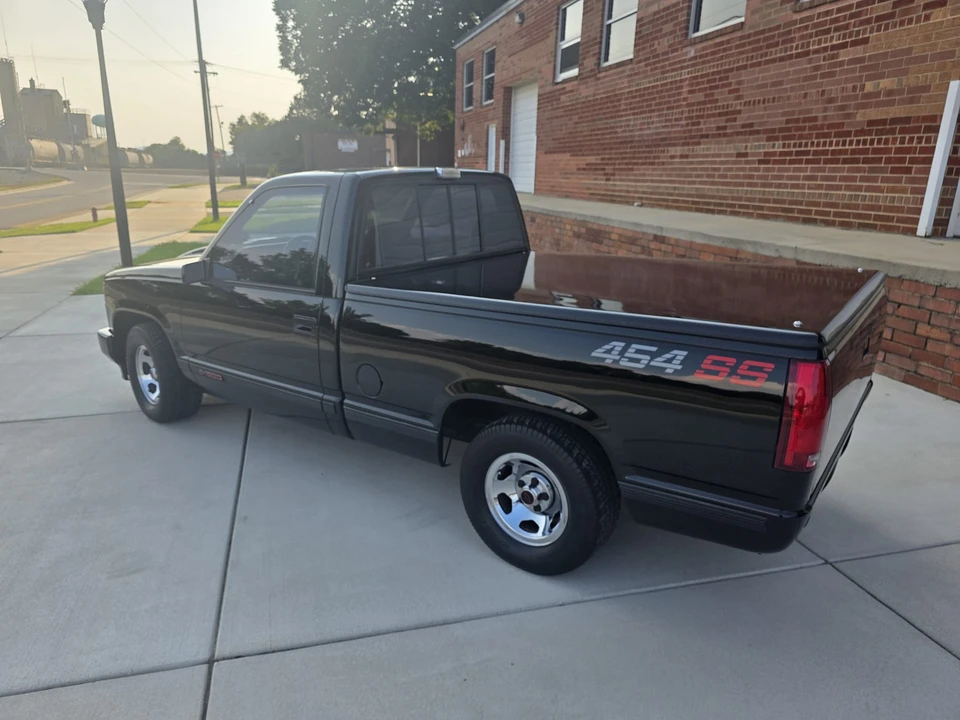 1990 Chevrolet 454 SS - Image 9 of 31