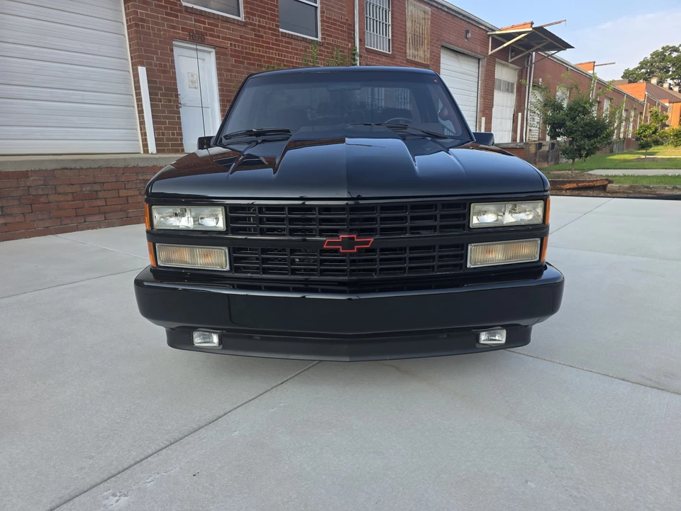 1990 Chevrolet 454 SS - Image 2 of 31