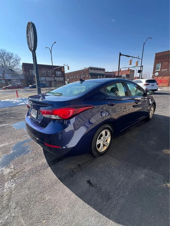 2014 Hyundai Elantra - Image 4 of 10