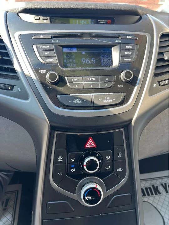 2014 Hyundai Elantra - Image 9 of 10