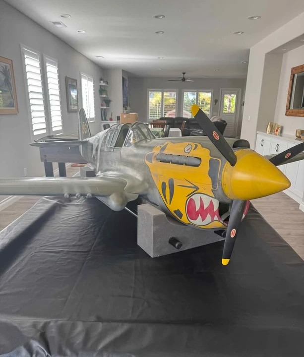 Parts & Memorabilia Scale Models - Image 4 of 6