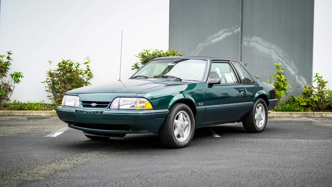 1992 Ford Mustang 3rd Gen - Image 12 of 31