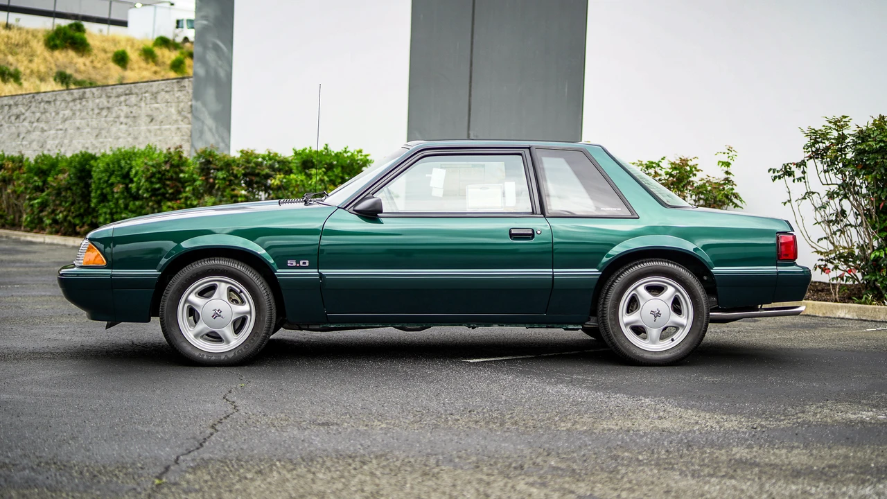 1992 Ford Mustang 3rd Gen - Image 17 of 31