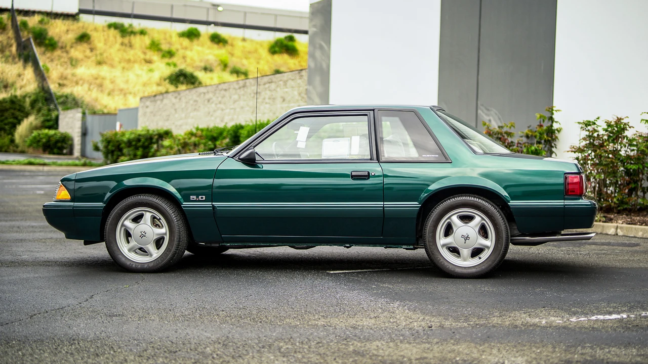 1992 Ford Mustang 3rd Gen - Image 20 of 31