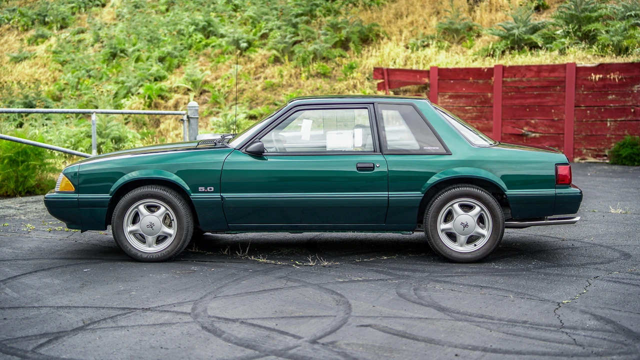 1992 Ford Mustang 3rd Gen - Image 16 of 31