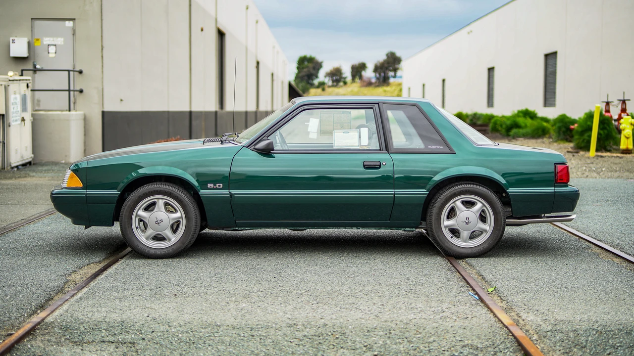 1992 Ford Mustang 3rd Gen - Image 19 of 31